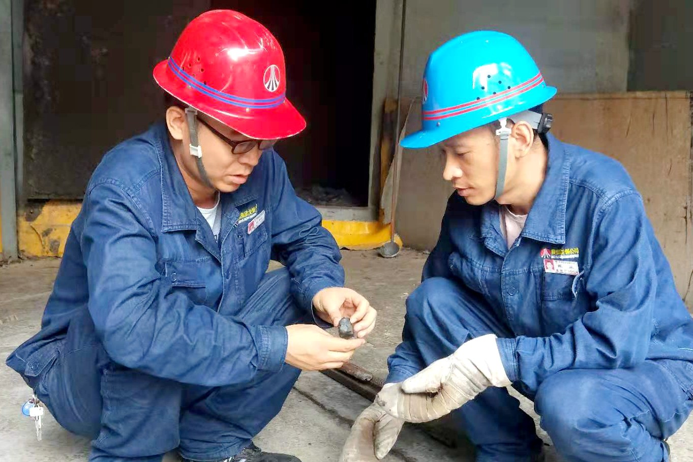 龙钢公司炼铁厂高炉工长业务技能提升工作扫描