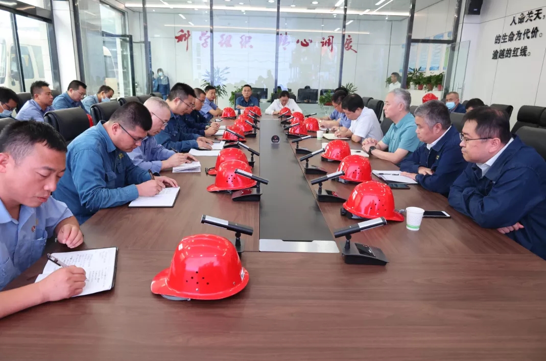 杨海峰深入汉钢公司进行安全履职并调研检查安全环保工作