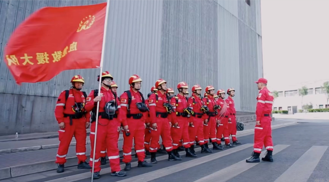 龙钢公司应急救援队喜获“韩城市2021年度应急救援队伍先进单位”