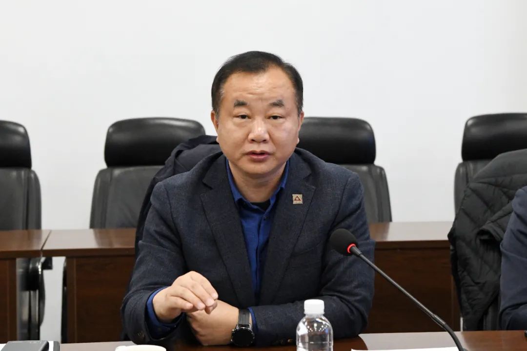 天津爱波瑞集团副总裁许立红一行来陕钢集团交流座谈