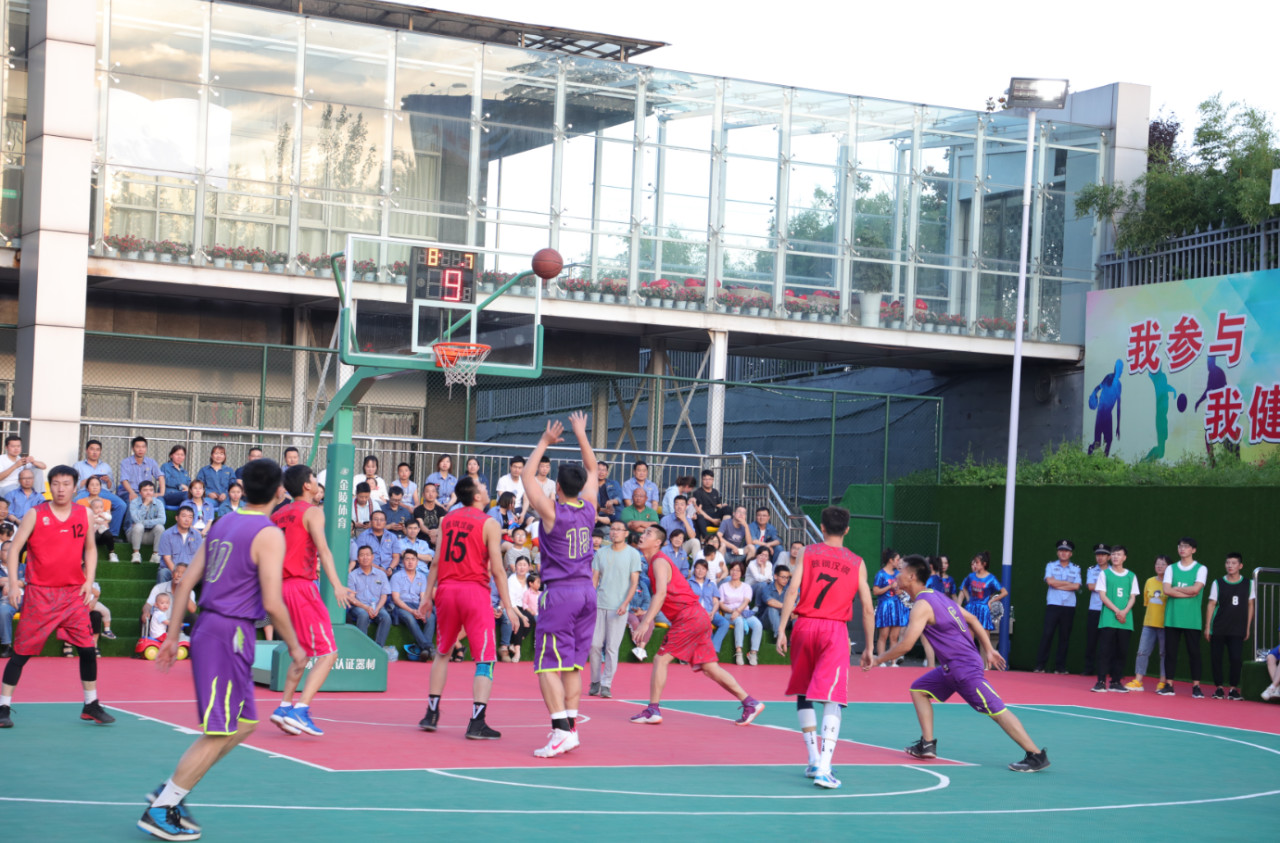 汉钢公司与龙钢公司举行篮球友谊赛