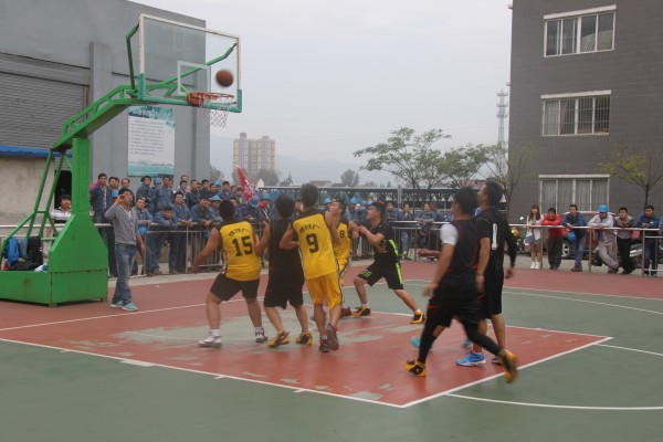 汉钢公司团委举行第二届“青春杯”篮球赛