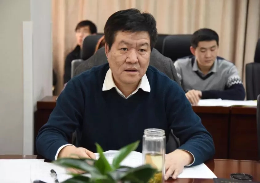 压紧压实管党治党主体责任 推动全面从严治党向纵深发展 压紧压实管党治党主体责任 推动全面从严治党向纵深发展