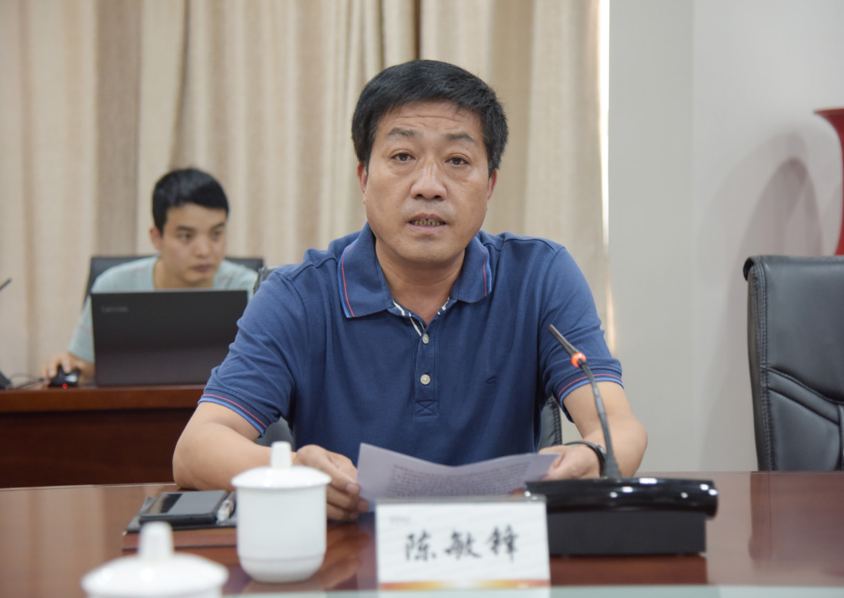 陕钢集团团委召开传达学习团十八大精神专题报告会 陕钢集团团委召开传达学习团十八大精神专题报告会