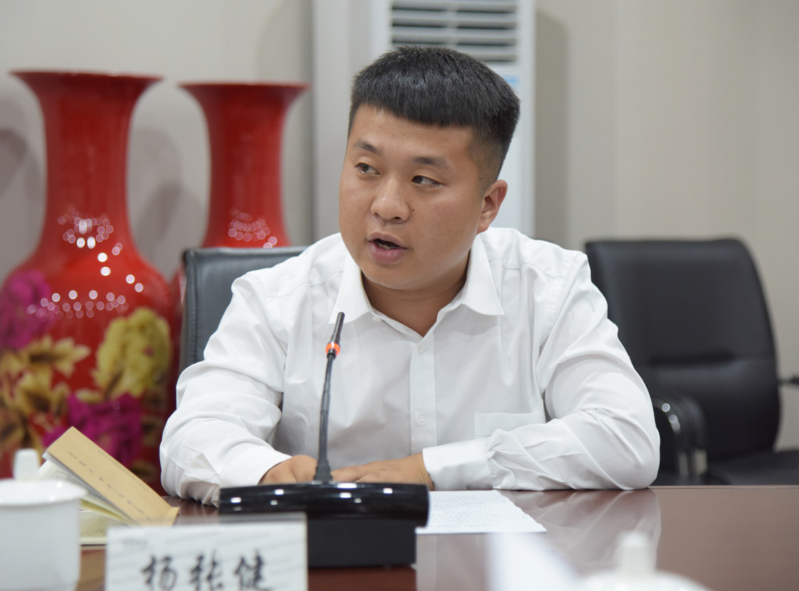 陕钢集团团委召开传达学习团十八大精神专题报告会 陕钢集团团委召开传达学习团十八大精神专题报告会