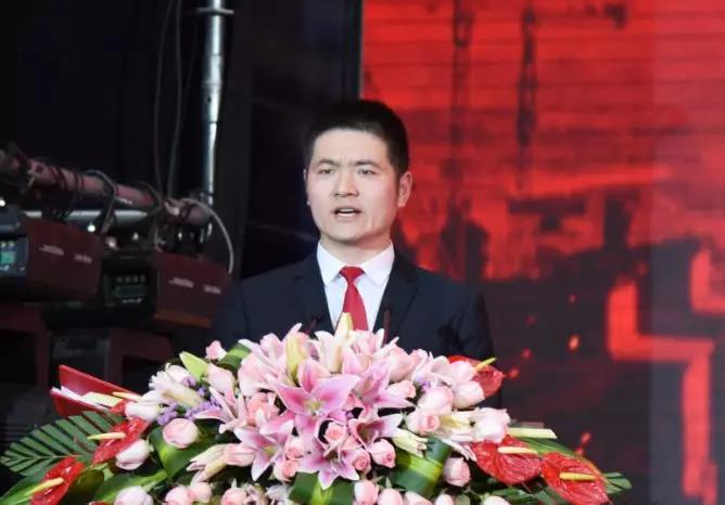 传承万博现代版长征精神 续写新时代改革发展新篇章——万博集团举办庆祝改革开放40周年暨龙钢建厂60周年大会 传承万博现代版长征精神 续写新时代改革发展新篇章——万博集团举办庆祝改革开放40周年暨龙钢建厂60周年大会