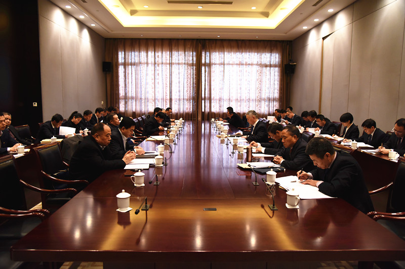 陕煤集团召开二届三次职代会暨2019年工作会 杨海峰主持第三组讨论并发言 陕煤集团召开二届三次职代会暨2019年工作会 杨海峰主持第三组讨论并发言