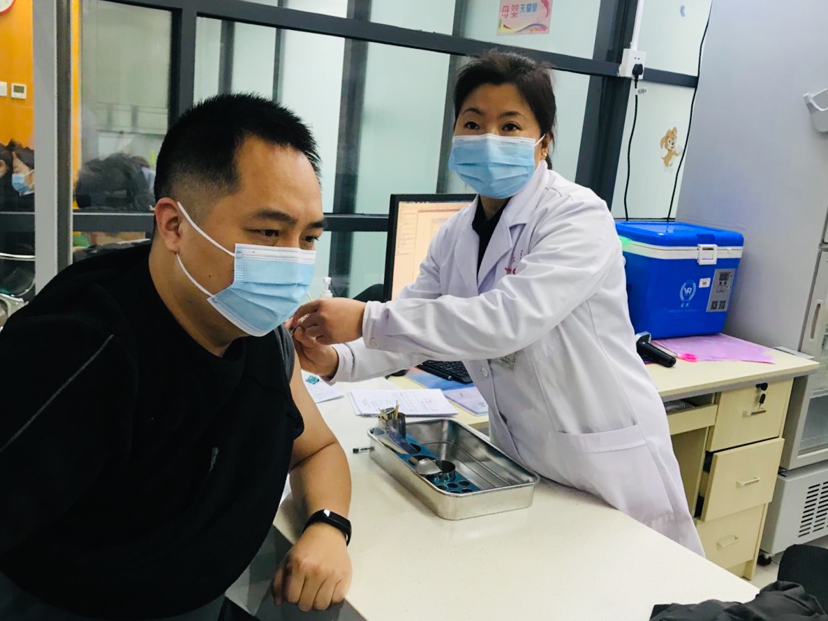 陕钢创新研究院有序开展新冠疫苗接种工作