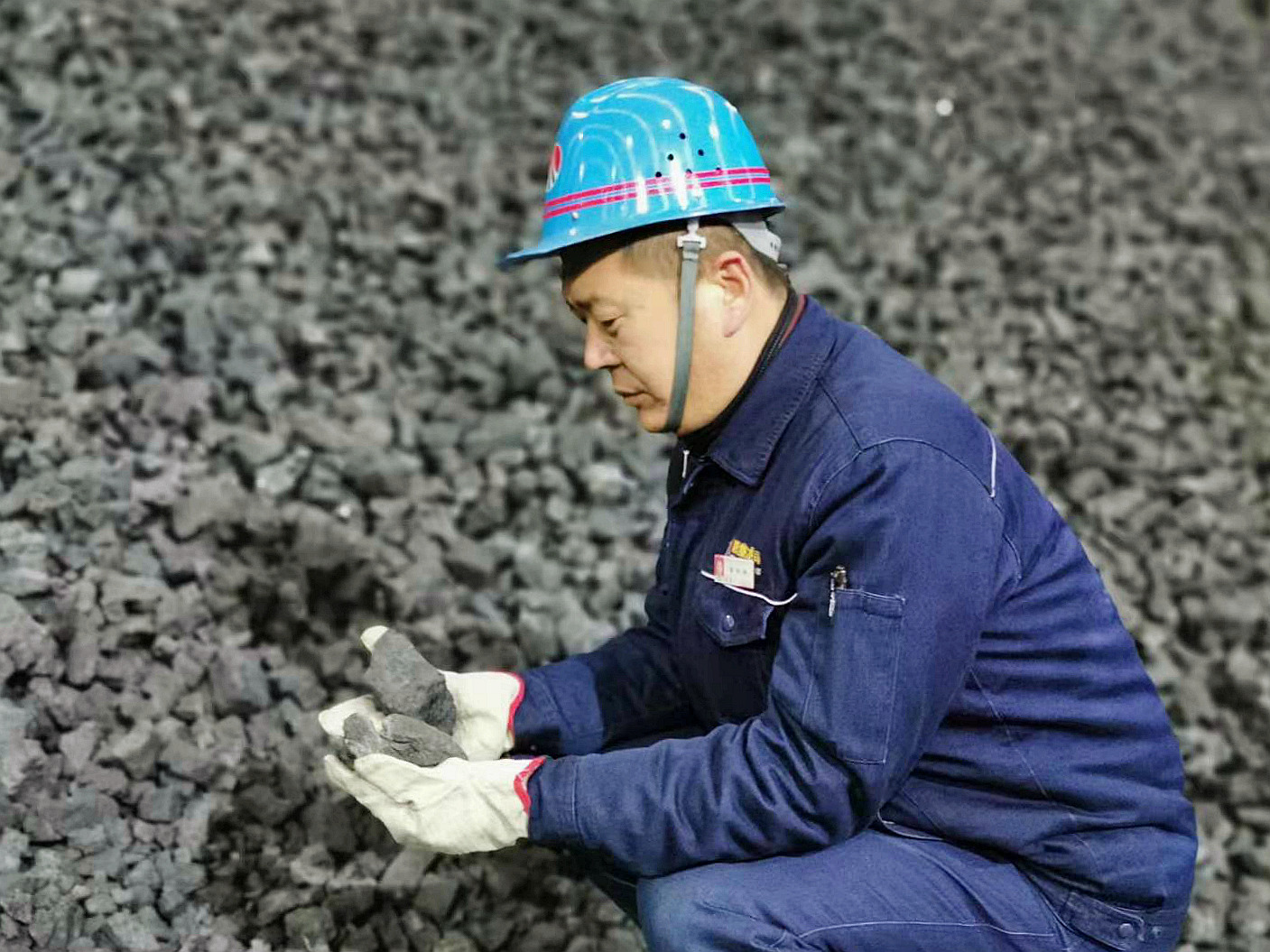 精打细算的物料“好管家” ——记陕钢集团2022年度“先进工作者”薛伟峰