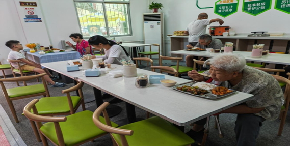 开在家门口的幸福食堂 开在家门口的幸福食堂