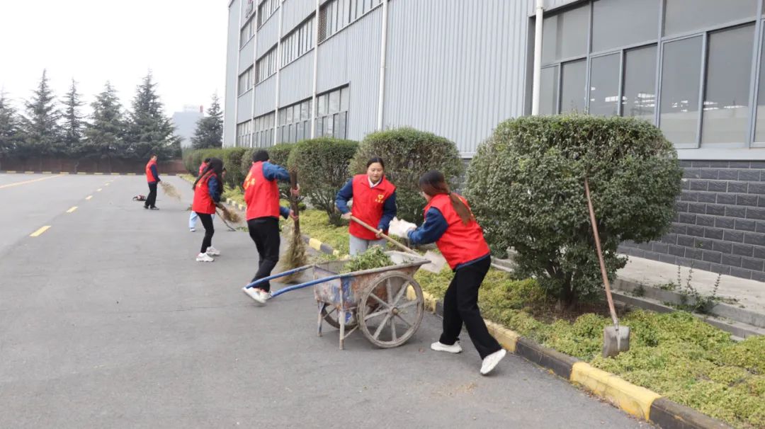 传承雷锋精神 做新时代雷锋