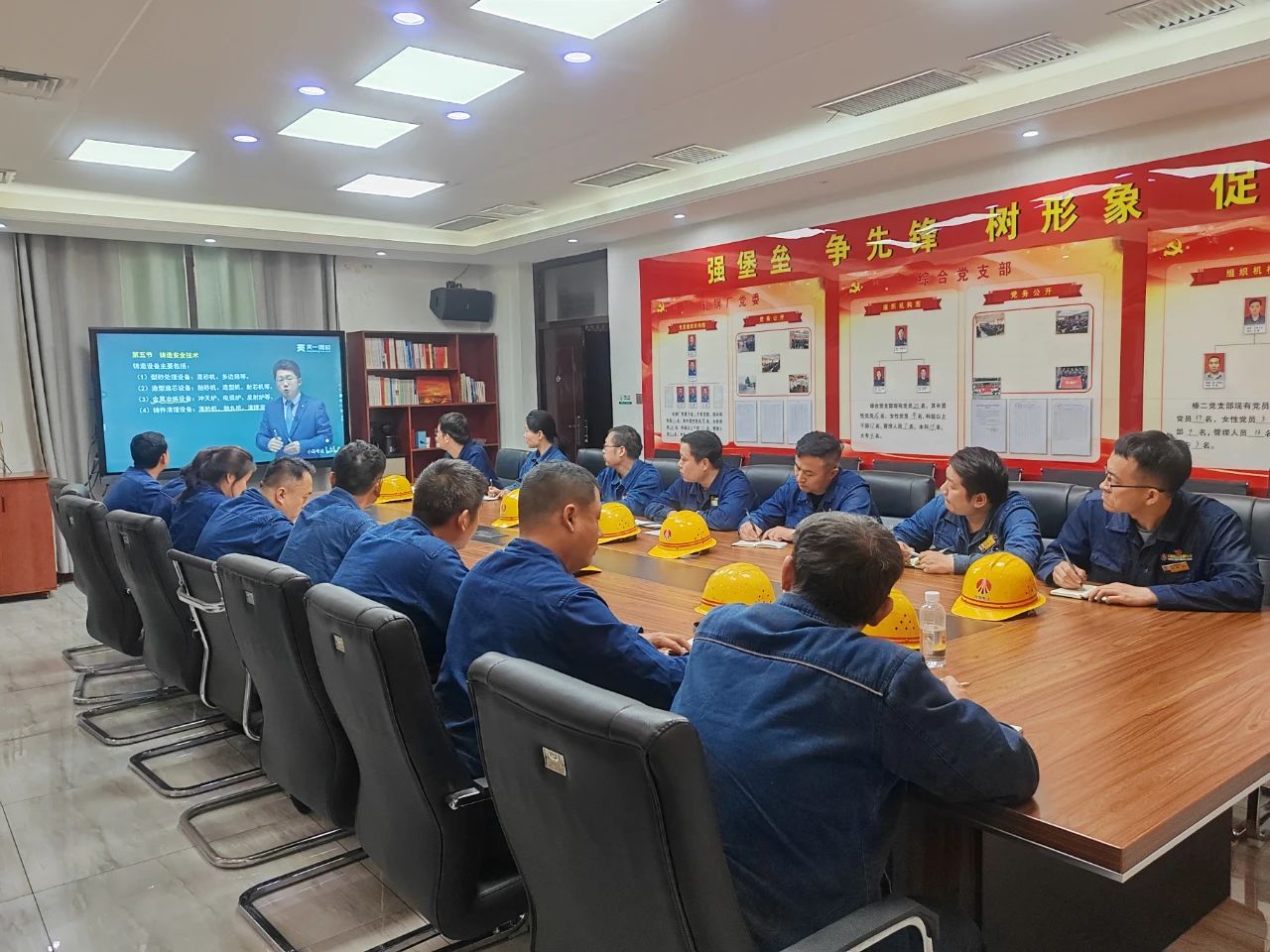 蓄势待发 满弓姿态构筑安全“新穹顶”