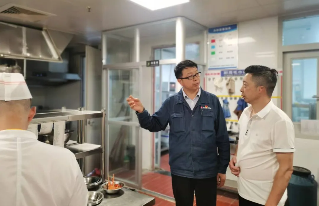 把好“安全关” 筑牢“防护墙”