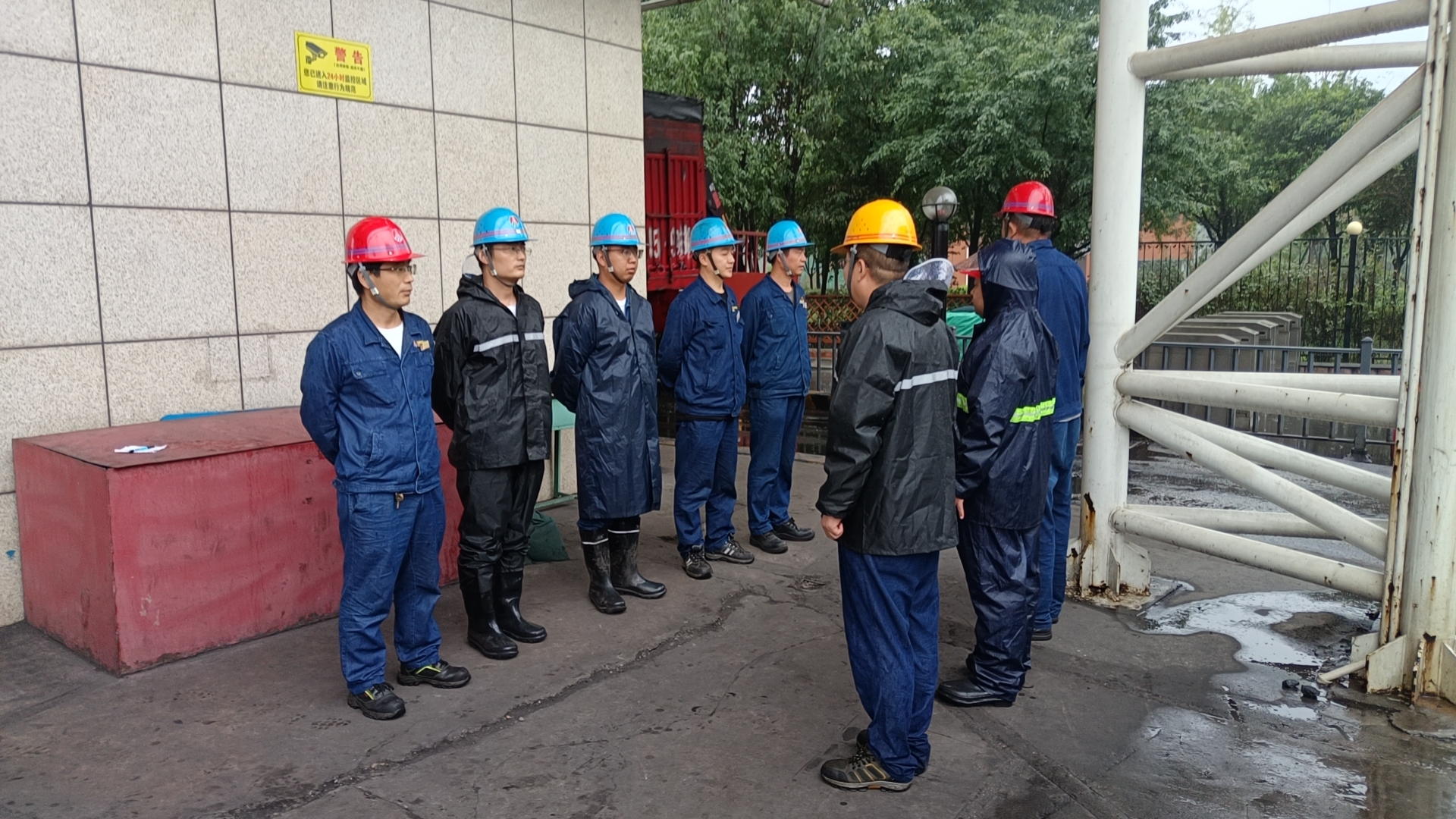 龙钢公司：闻“汛”而动 以“迅”应“汛”