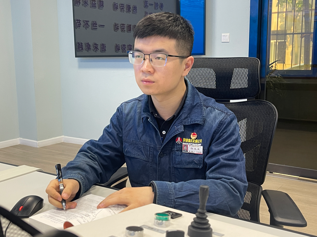 龙钢公司团委探索团青优秀人才培养新模式