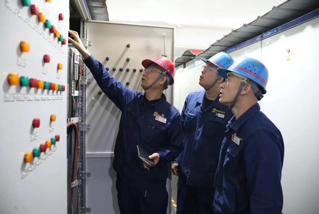 龙钢公司团委探索团青优秀人才培养新模式