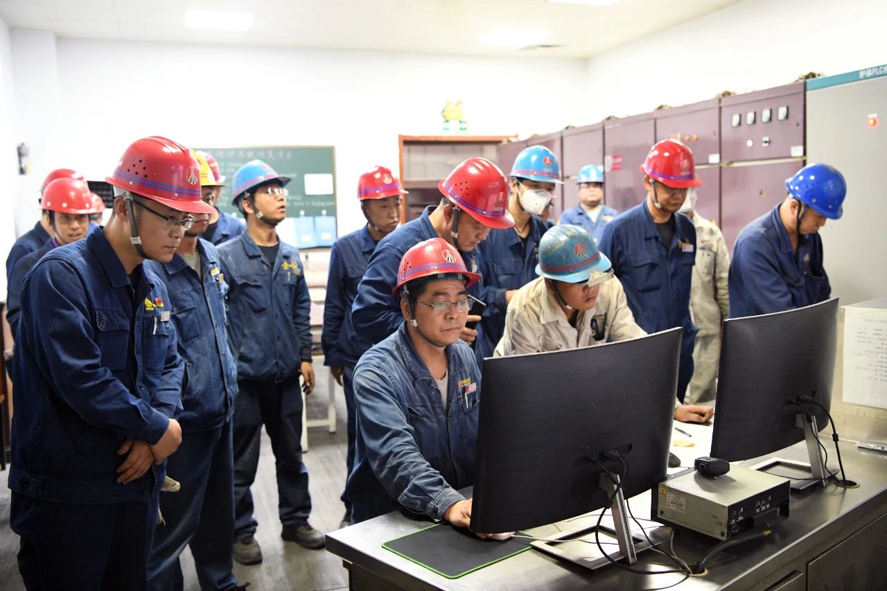 龙钢公司120吨LF精炼炉升级改造热负荷试车成功