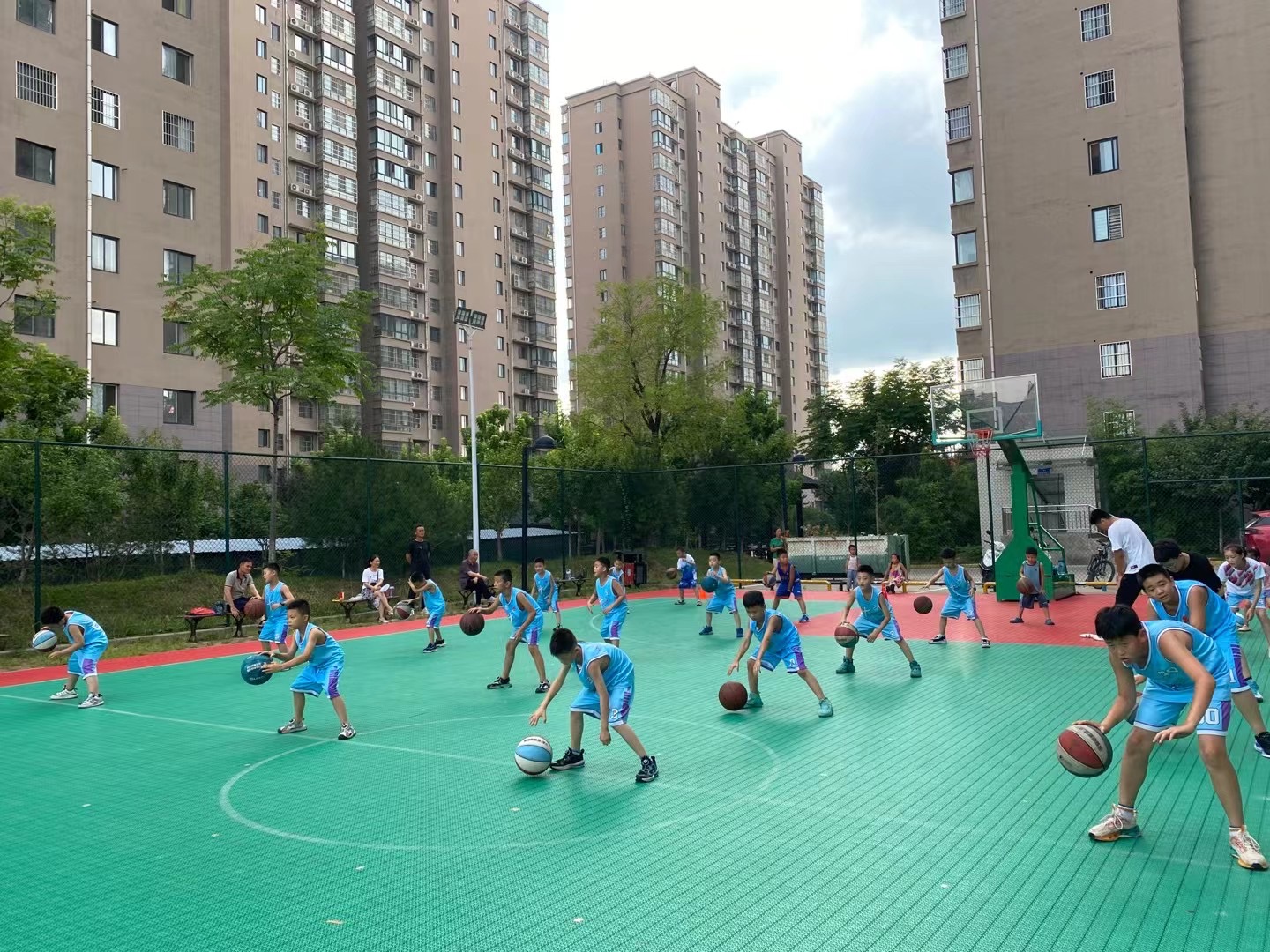 用心用情用力 绘就民生幸福画卷