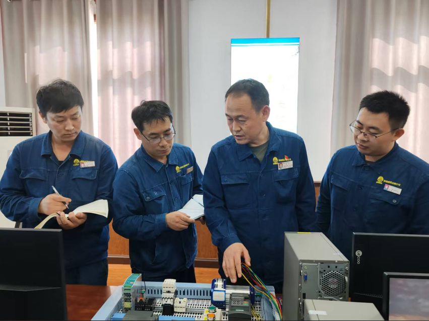 深化“党建＋” 奏响铁前最强音