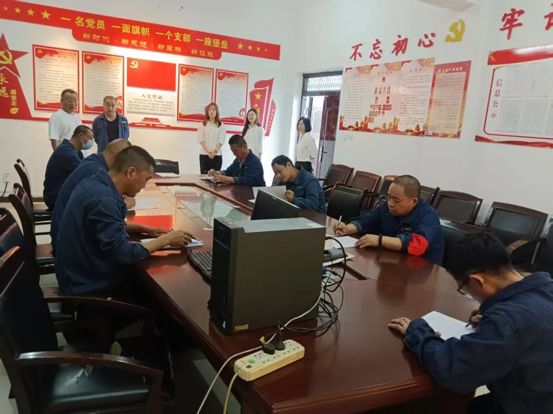 以赛促教强技能，以技赋能向未来