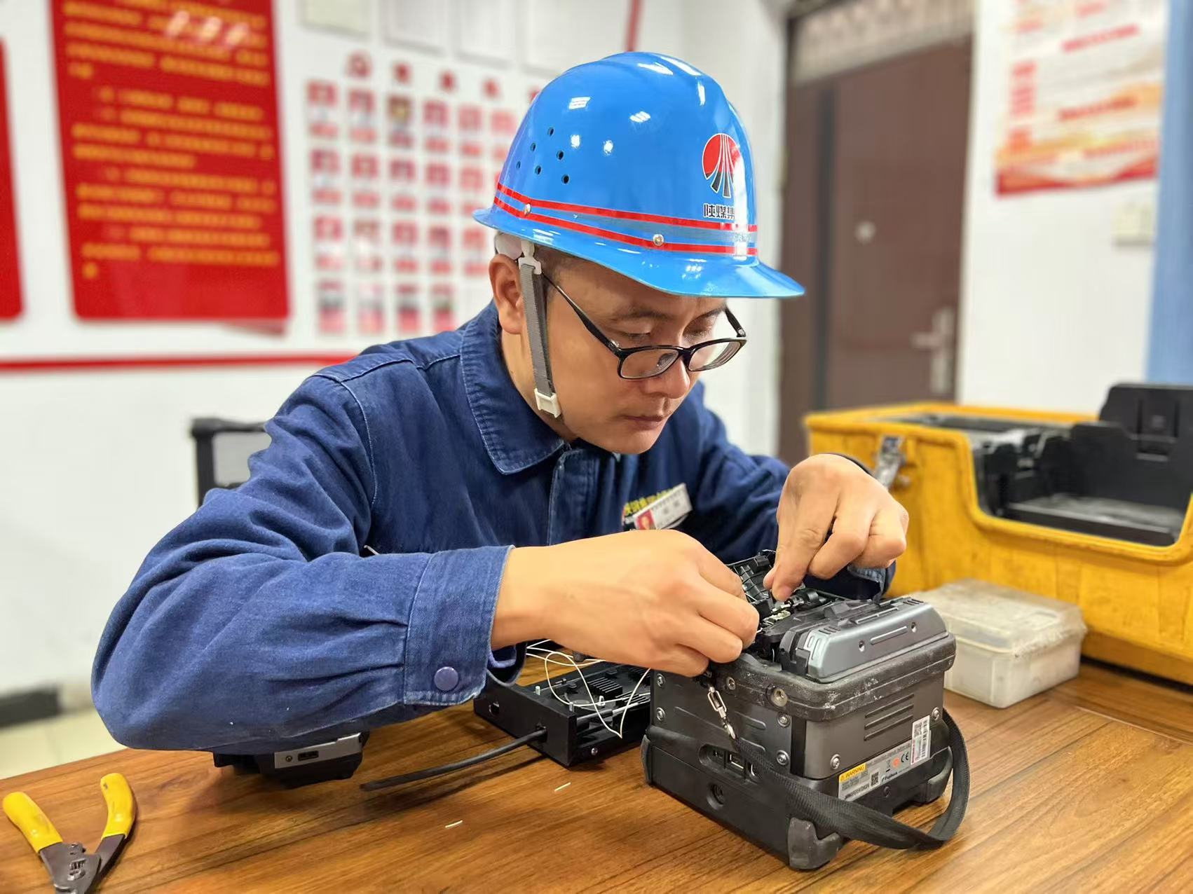 创新铸剑 看龙钢如何用科技“智”造新效益 创新铸剑 看龙钢如何用科技“智”造新效益