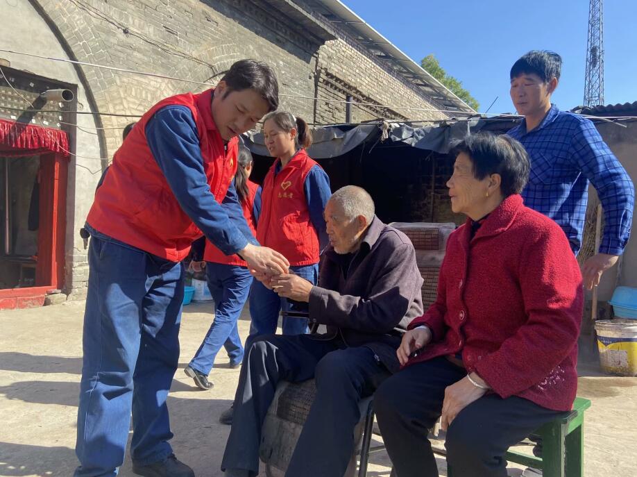 聚星火之光 青春逐梦正当时——龙钢公司轧钢厂团委荣获陕煤集团“五四红旗团委”称号